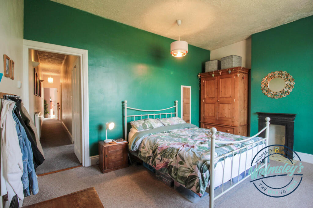 Rear double bedroom