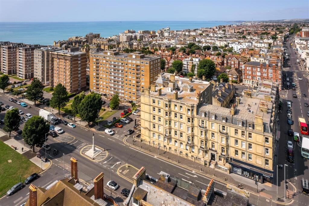 Flat 10, Grand Avenue Mansions-28.jpg