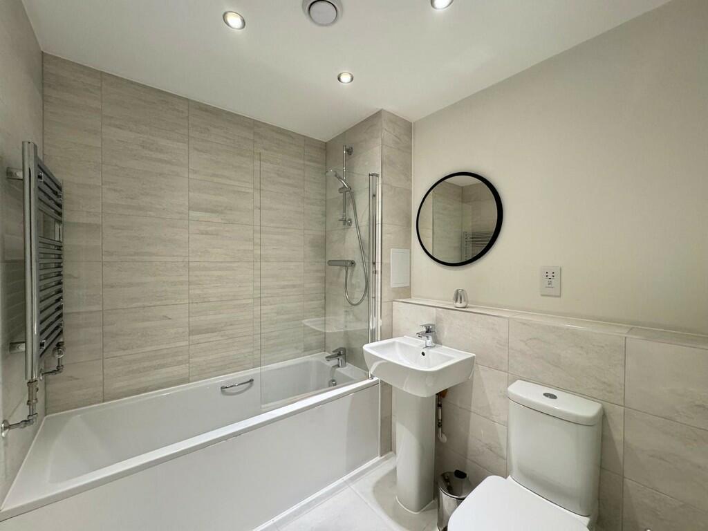 12176d15-d5d7-434...