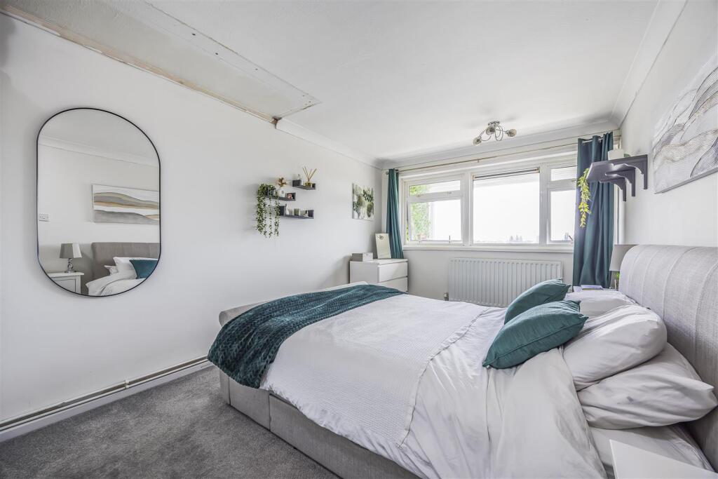 Flat 6 Gosport House, Prospect Lane, Havant-Portic