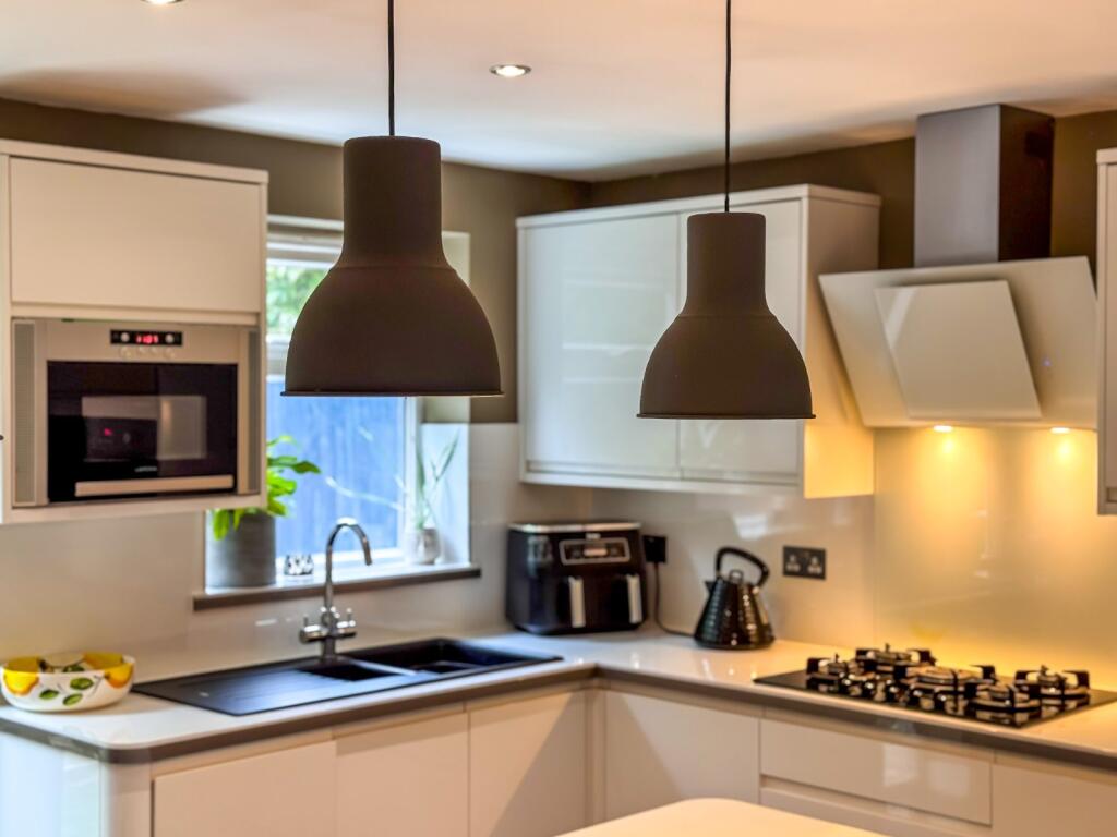 Kitchen/Breakfast Rm