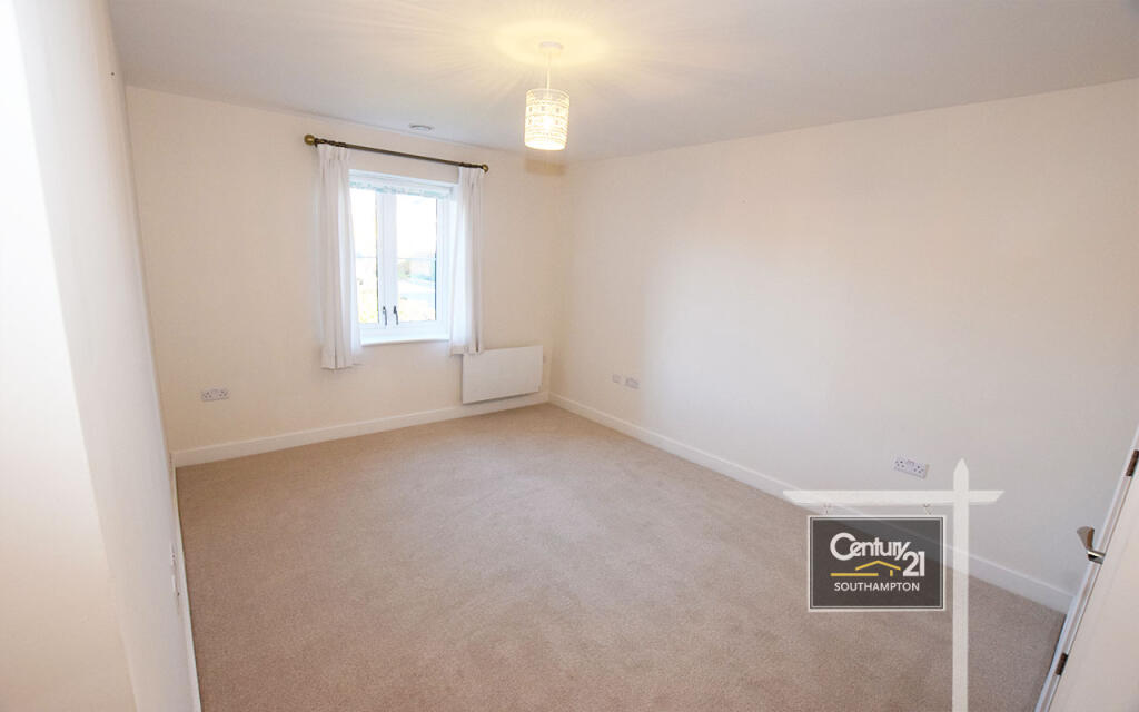 MASTER BEDROOM | PIC 2
