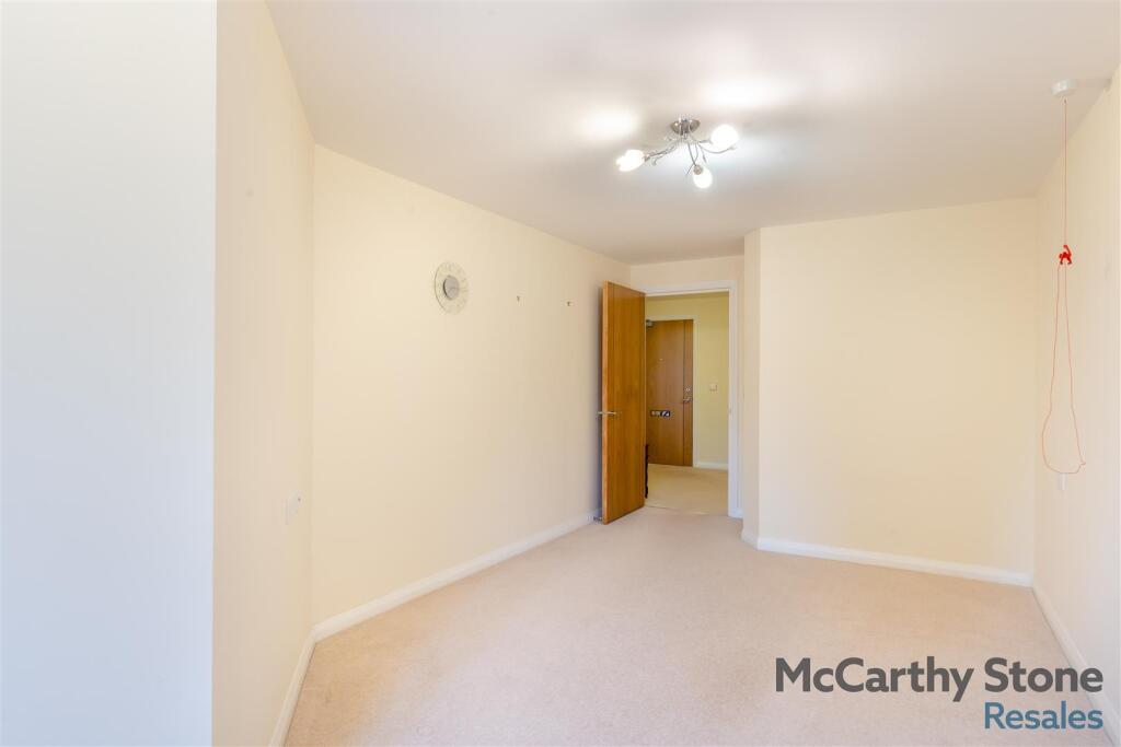 8635871-interior12.jpg