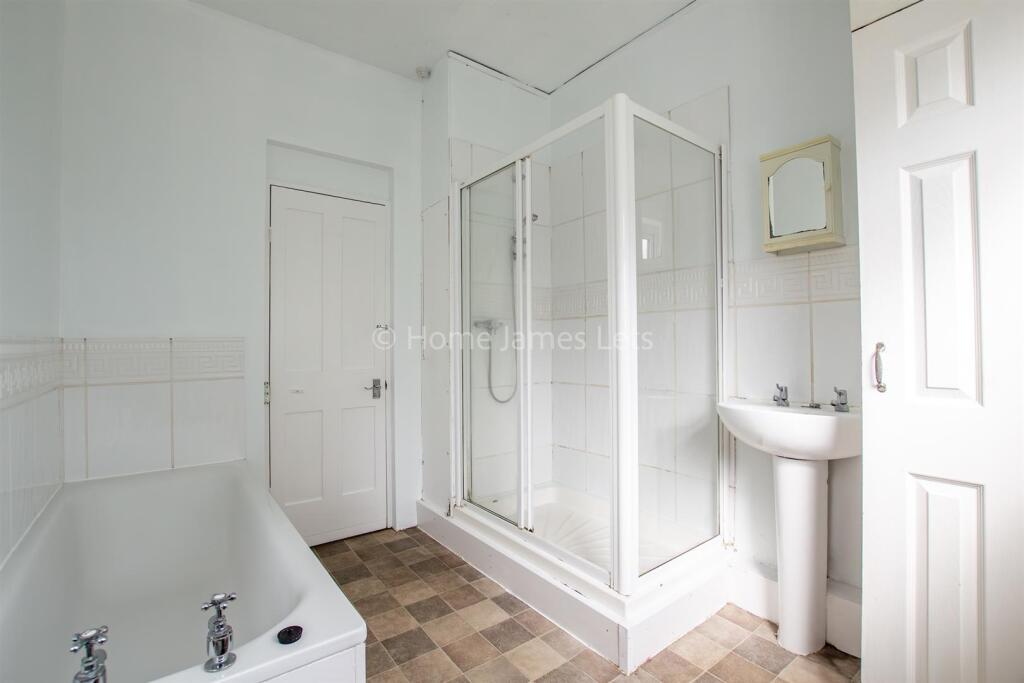 18713334 Bathroom(1)-1.jpg