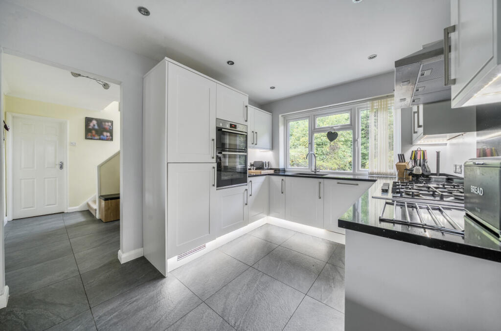 13536381368cbecda4011b