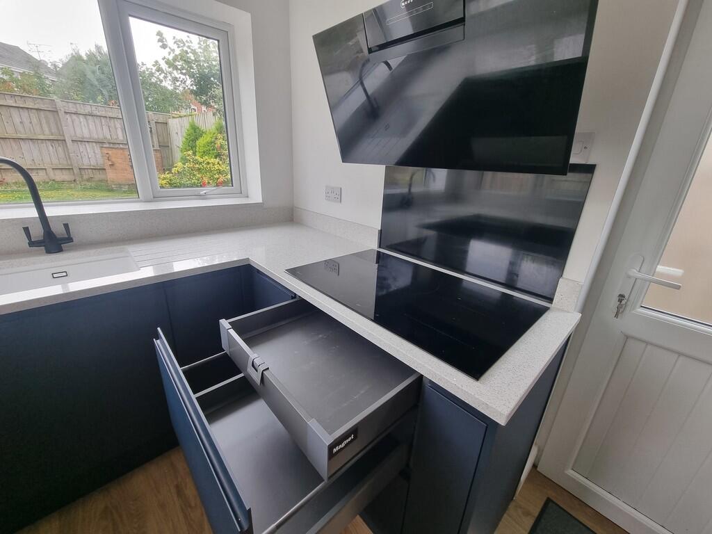 Drawer unit with ...