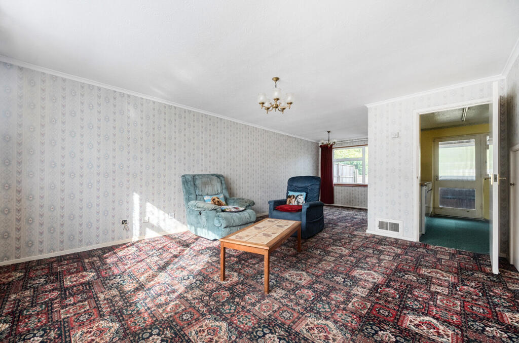 1347090-4-68b8036...