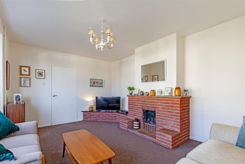 Reception Room-3.jpg