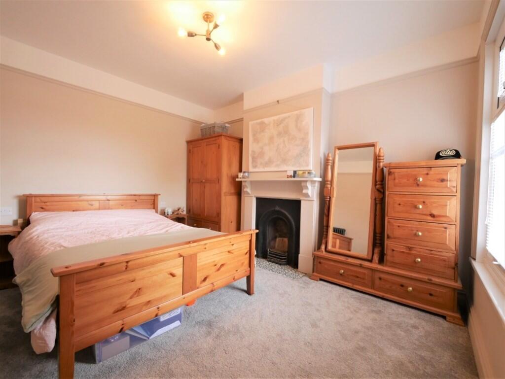 BEDROOM2 1