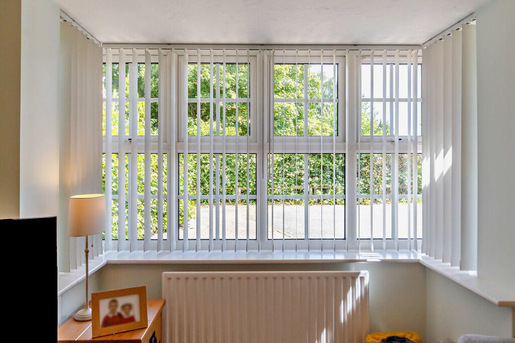 8605761-interior0...