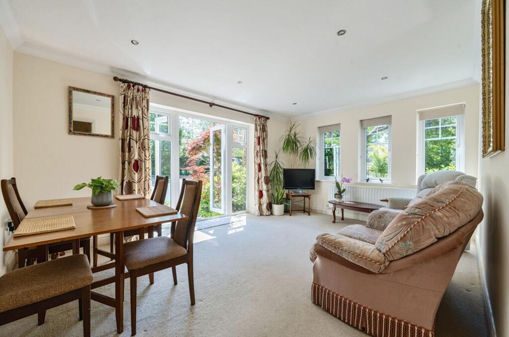 Large Dual Aspect Reception Room