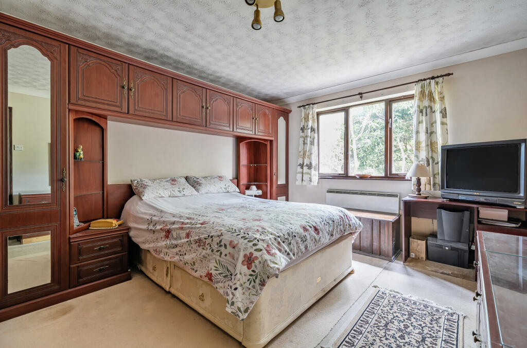 1346399-19-68bb03...