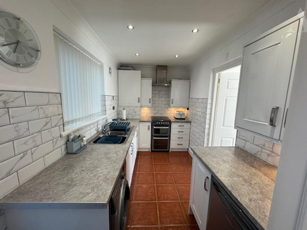 58 Bushbury Road kitchen x 2.jpeg