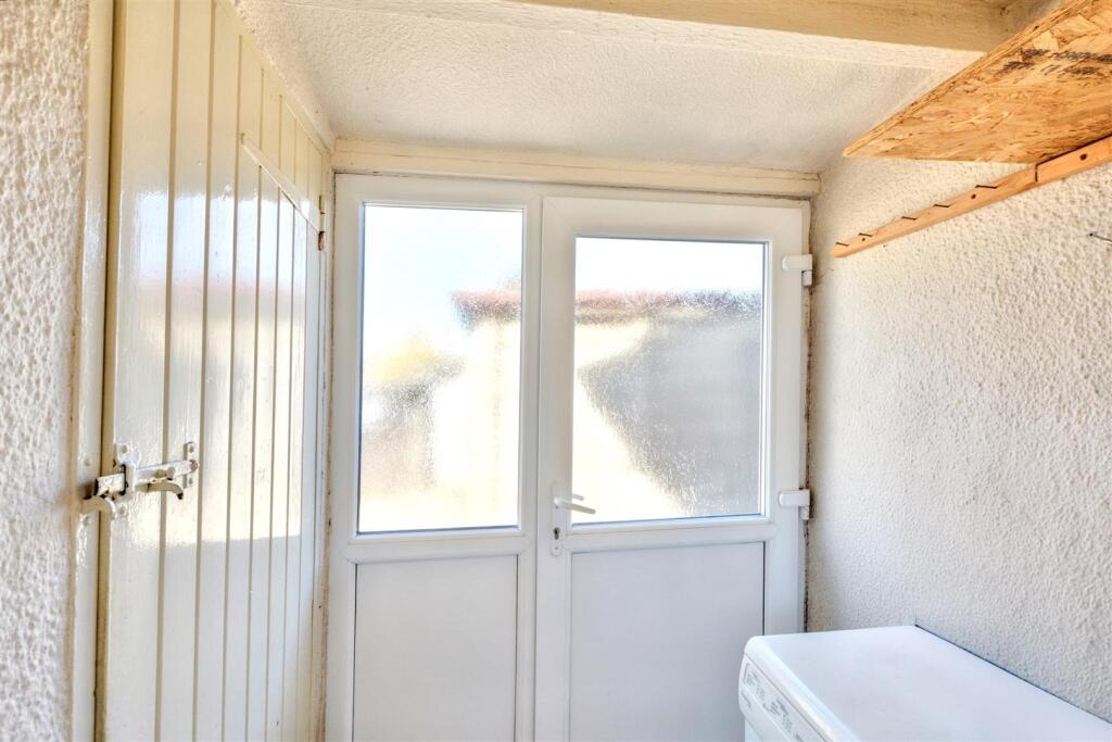 Utility Room_1.jpeg