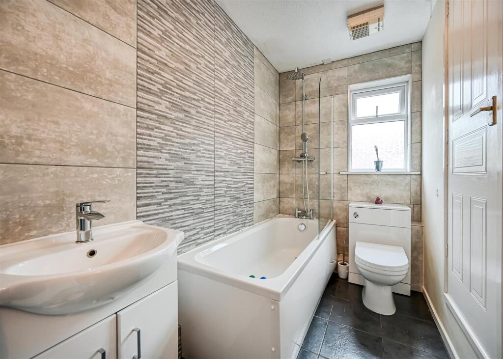 10 Ridley Close-1.jpg