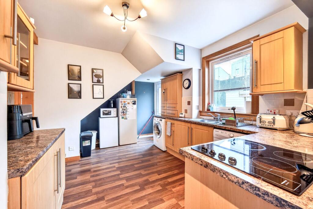 Kitchenhttps://apollo.street.co.uk/street-live/tr:pr-true,n-property_small_fill_crop/properties/general/37195375/65CleishGardens-34.jpg