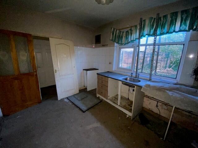 KITCHEN T202503281452.jpg