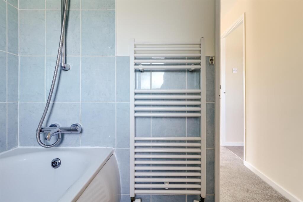 Bathroom (3).jpg