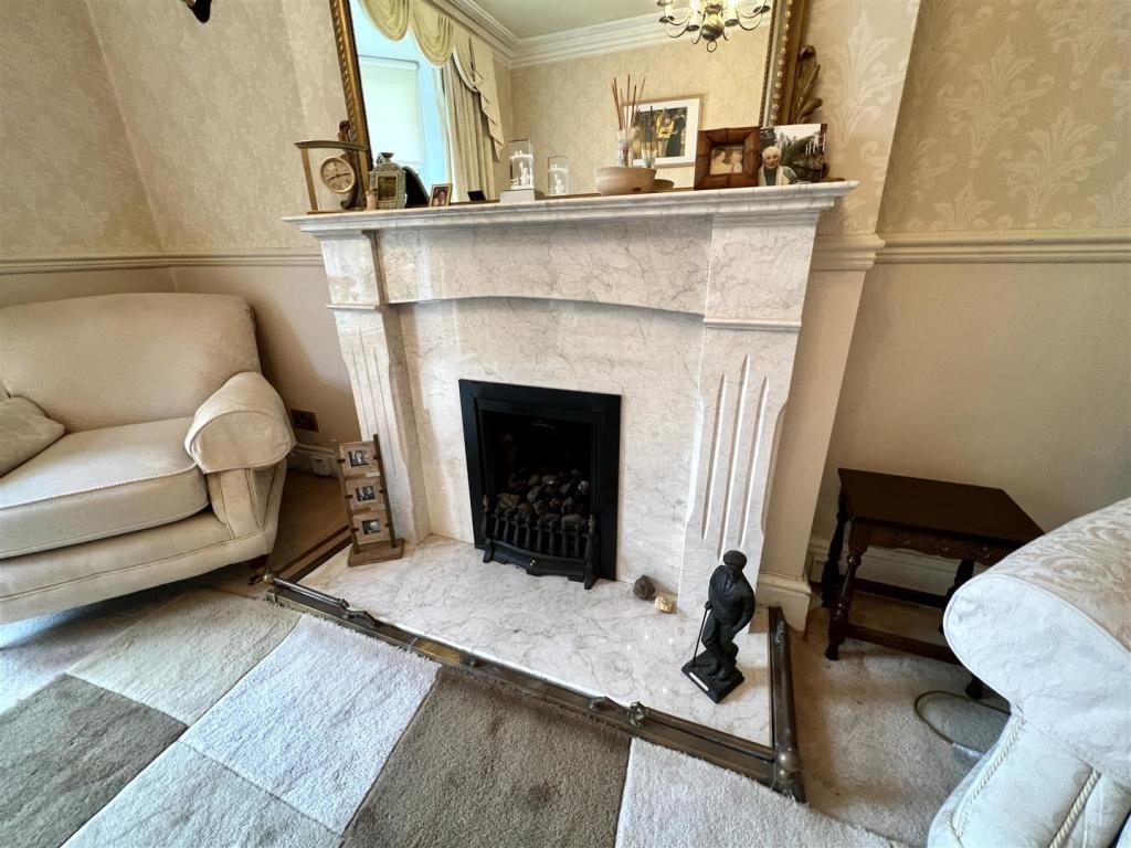 SITTING ROOM