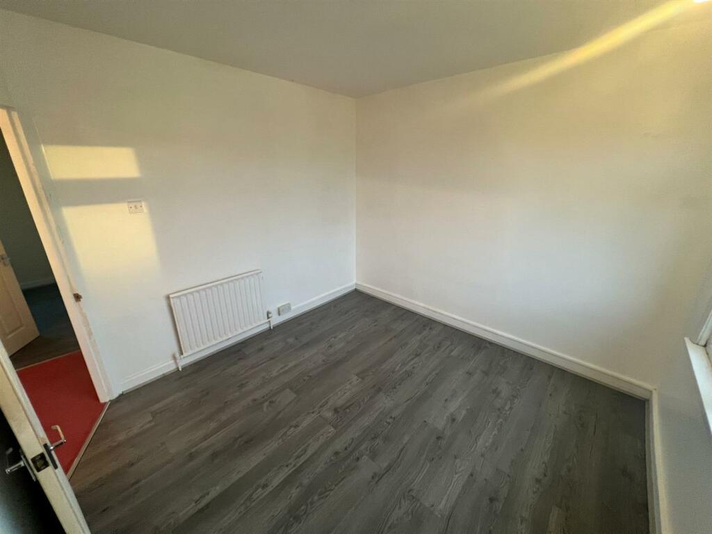 Rear first floor double bedroom