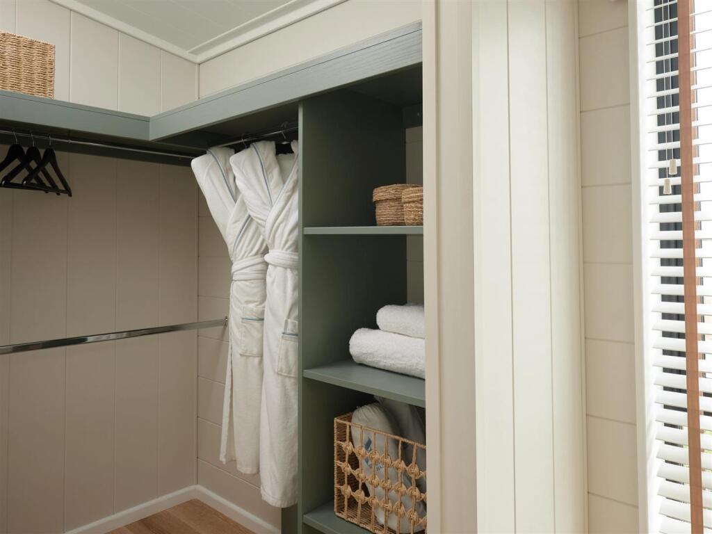 The Beachfront - Principle Bedroom