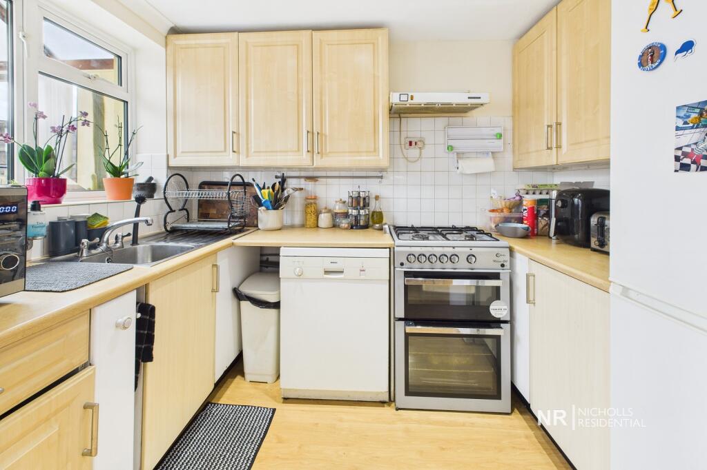 Kitchen/Dining Room Extra Photo