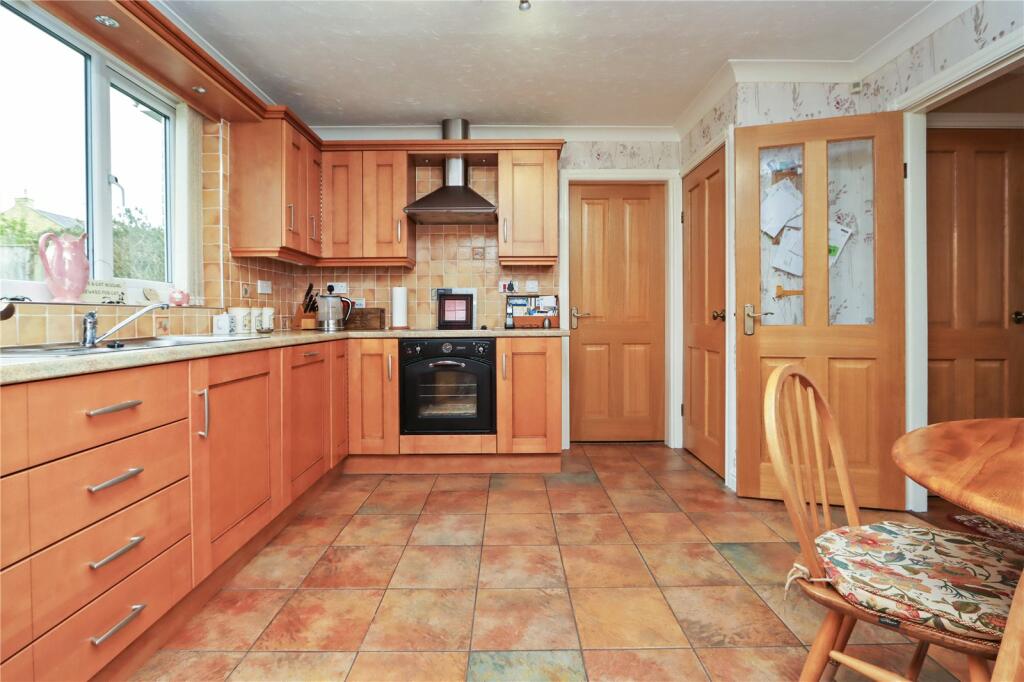 Kitchen Pic 3