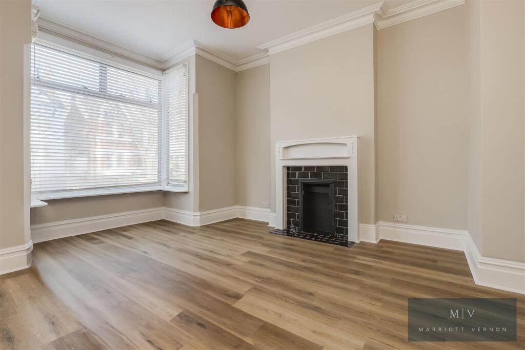 Chisholm Road 44 MV-15.jpg