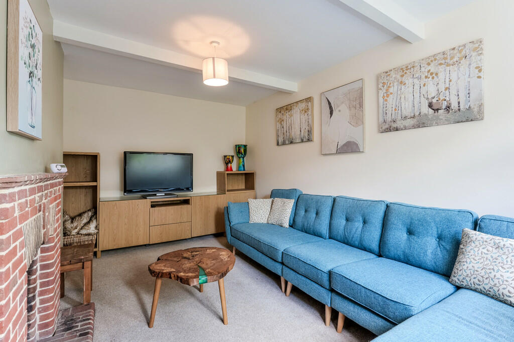 DORMANS ROAD, 1 -...