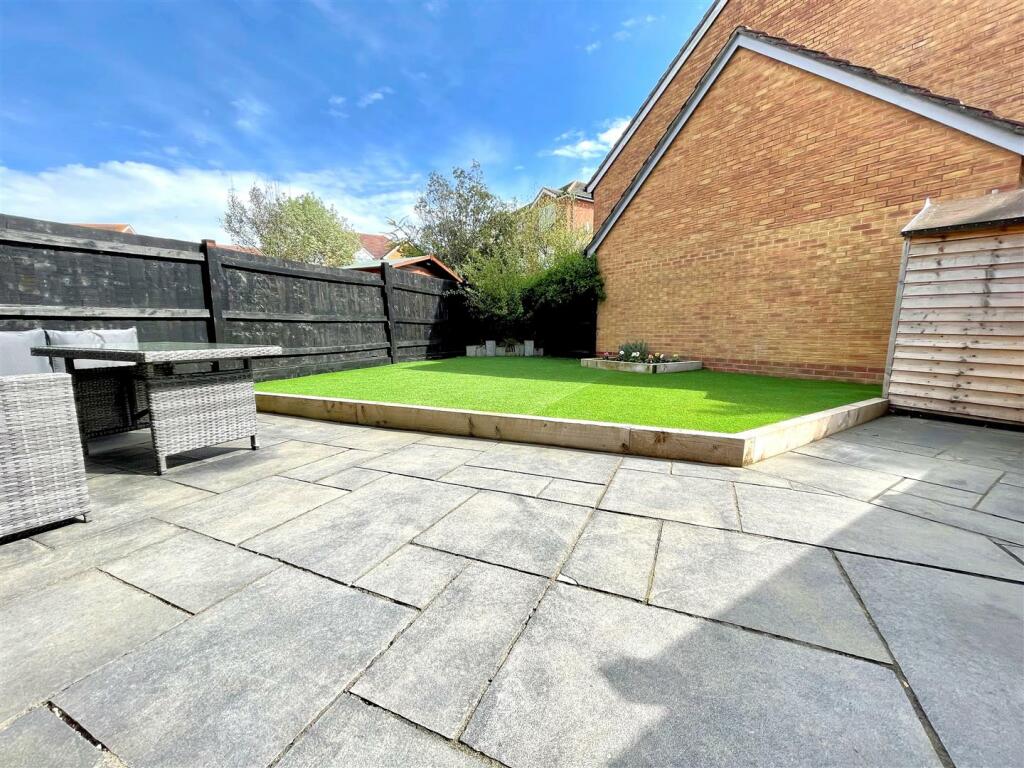 garden 2.jpg