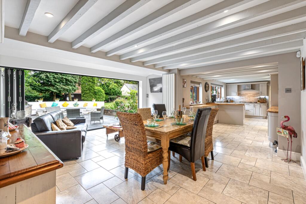Open Plan - Kitchen Dining Living Area