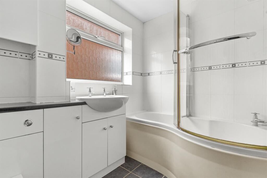 122 Cock Lane, HP13 7EA-3.jpg