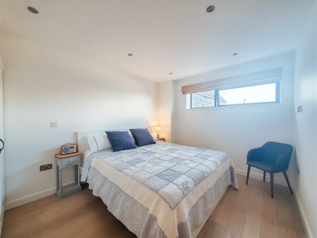 Bed 1 new.jpg