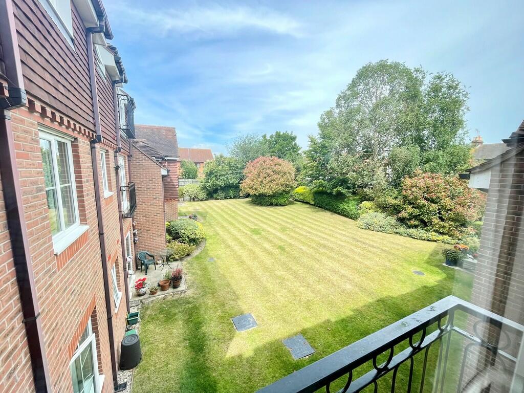 19 Pegasus Court ...