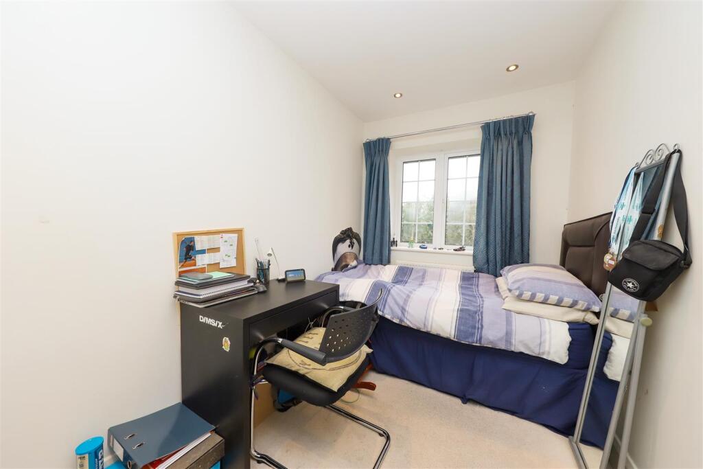 Second bedroom