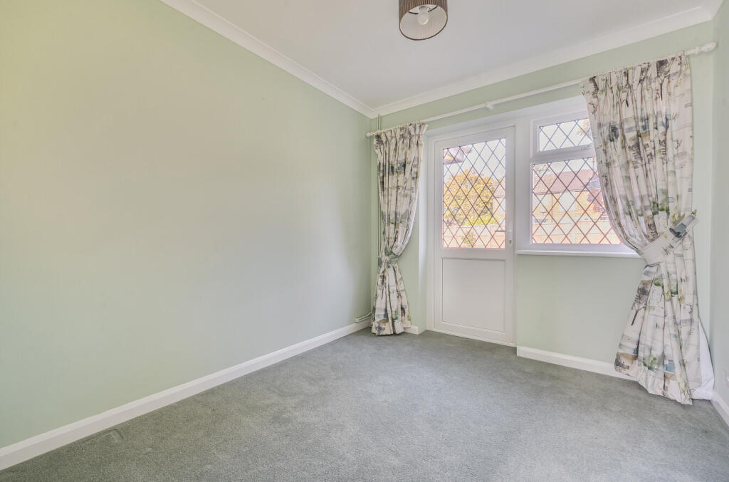 1360225-8-68dbaa7...