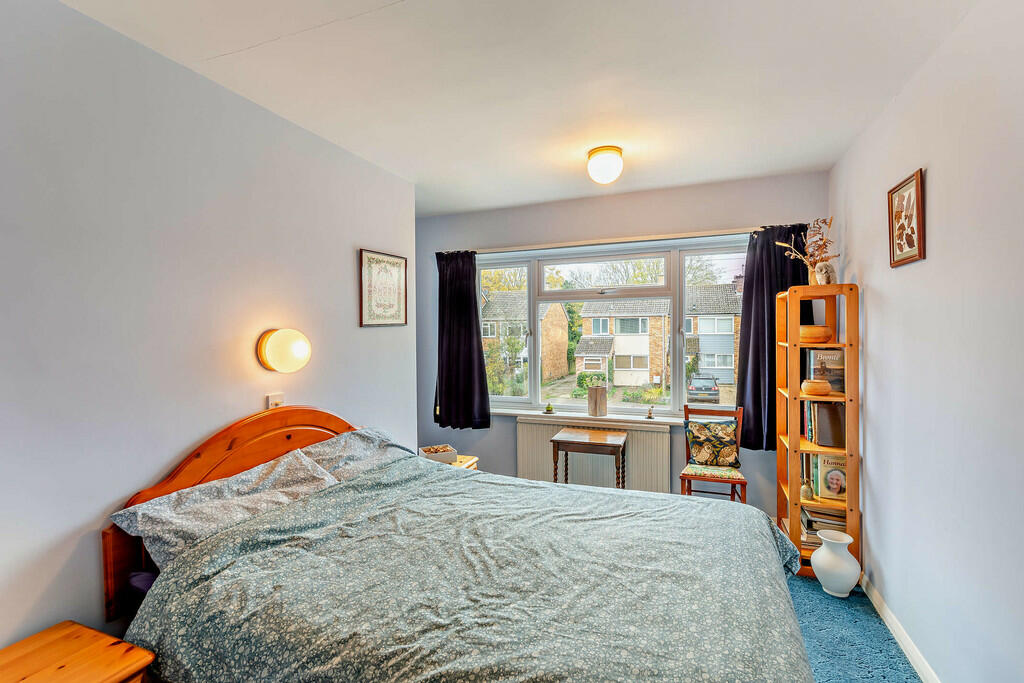 8628049-interior1...