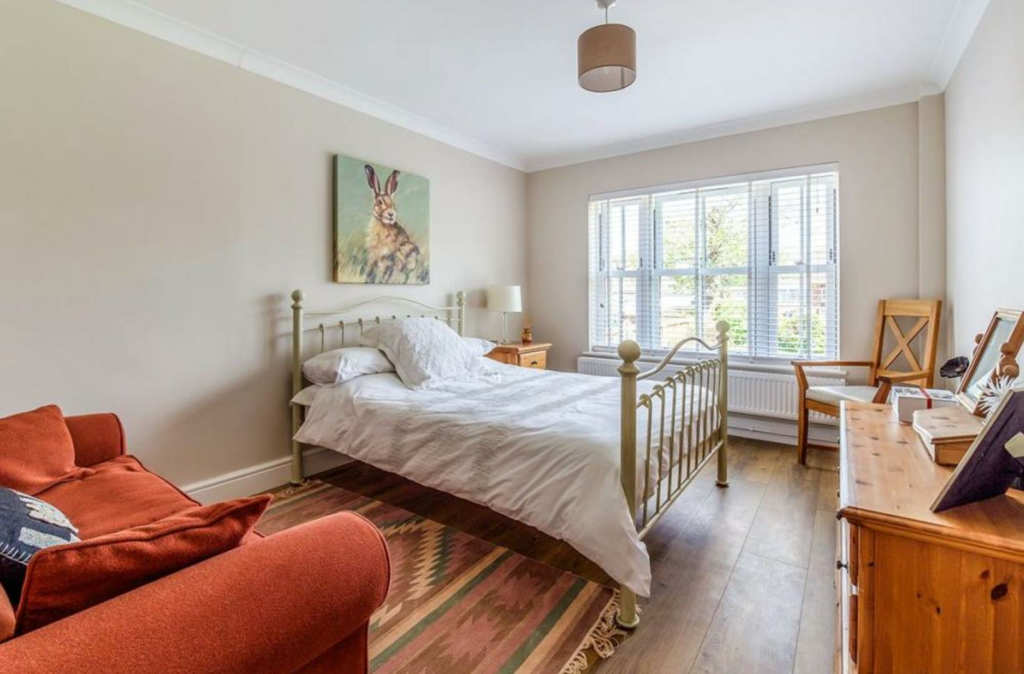 Bedroom.JPG