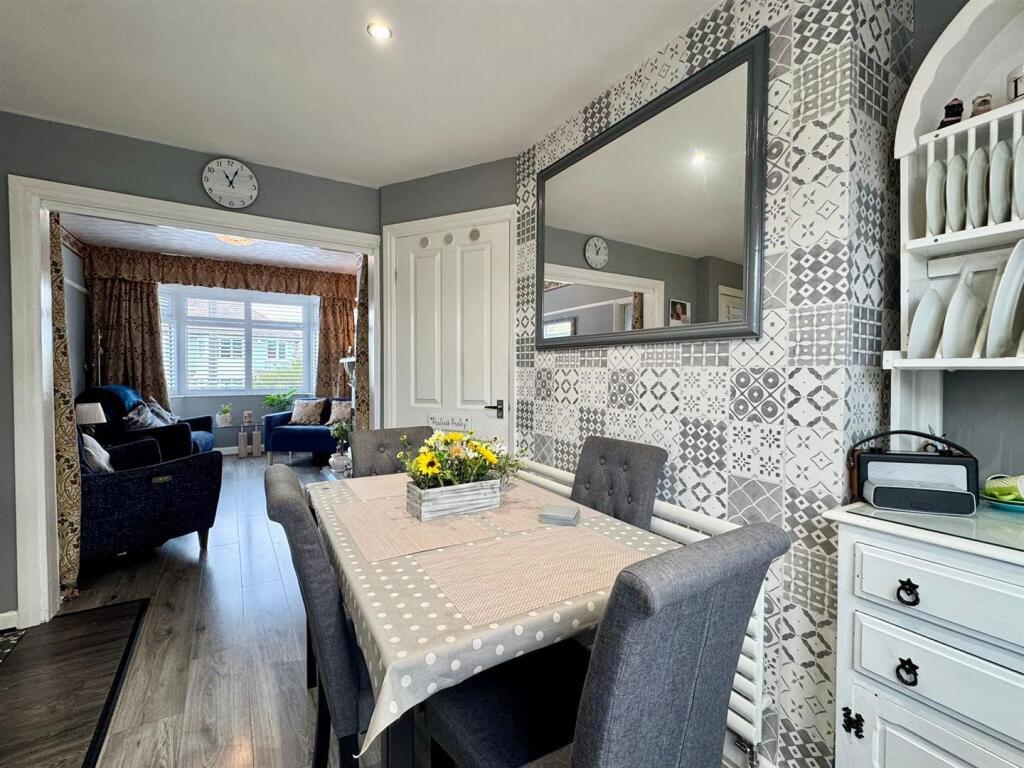 Dining area.jpg
