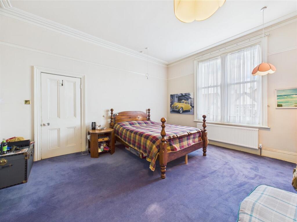 Bedroom: