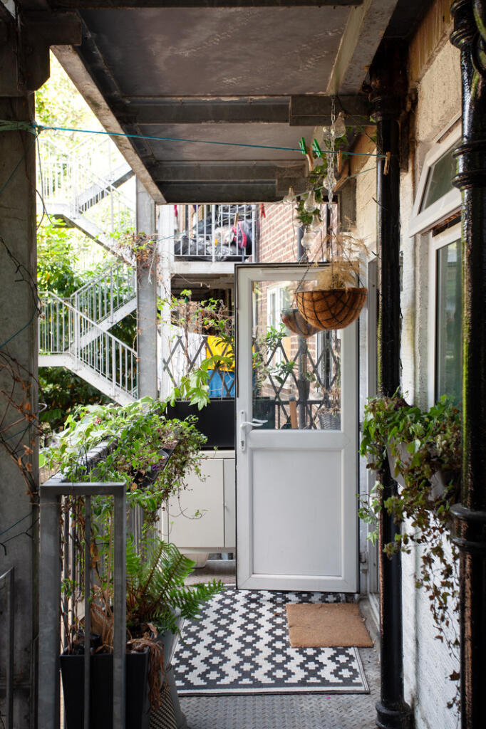 298016 - LeeHighRoad_KElliott_037.jpg