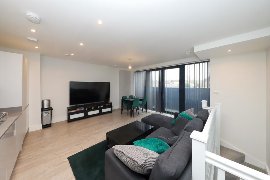 7 Trinity Court (...