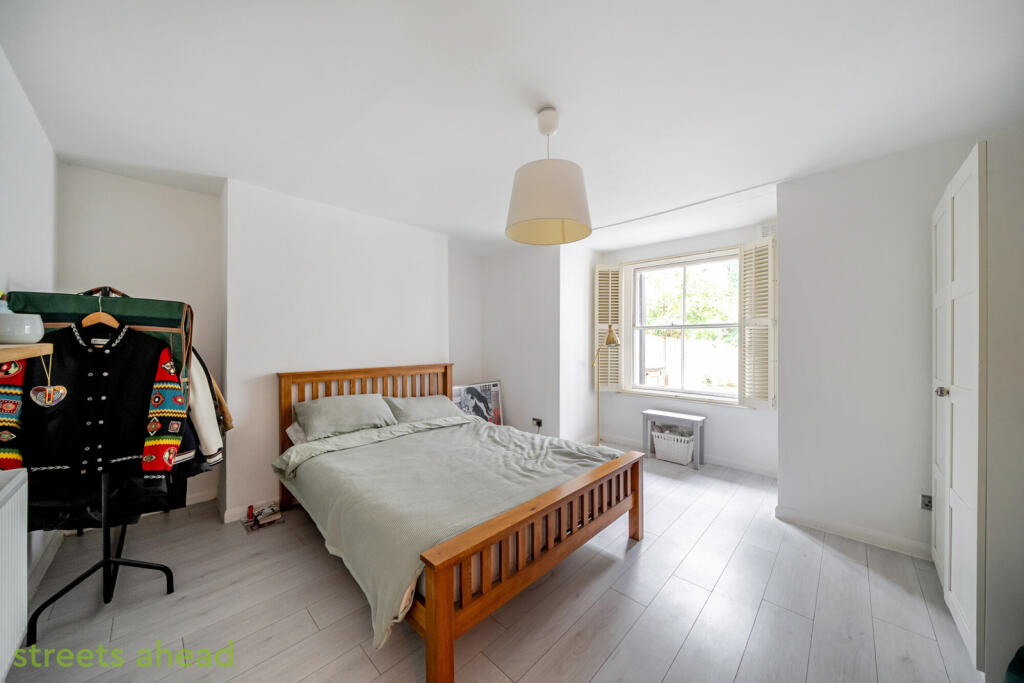 25a002cc-942f-46f...