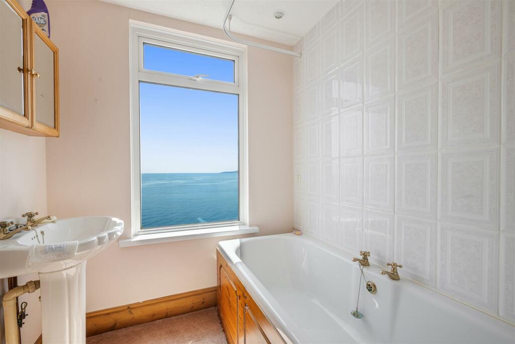 A39 - Briar Cottage Overseas Estate - 230517.jpg