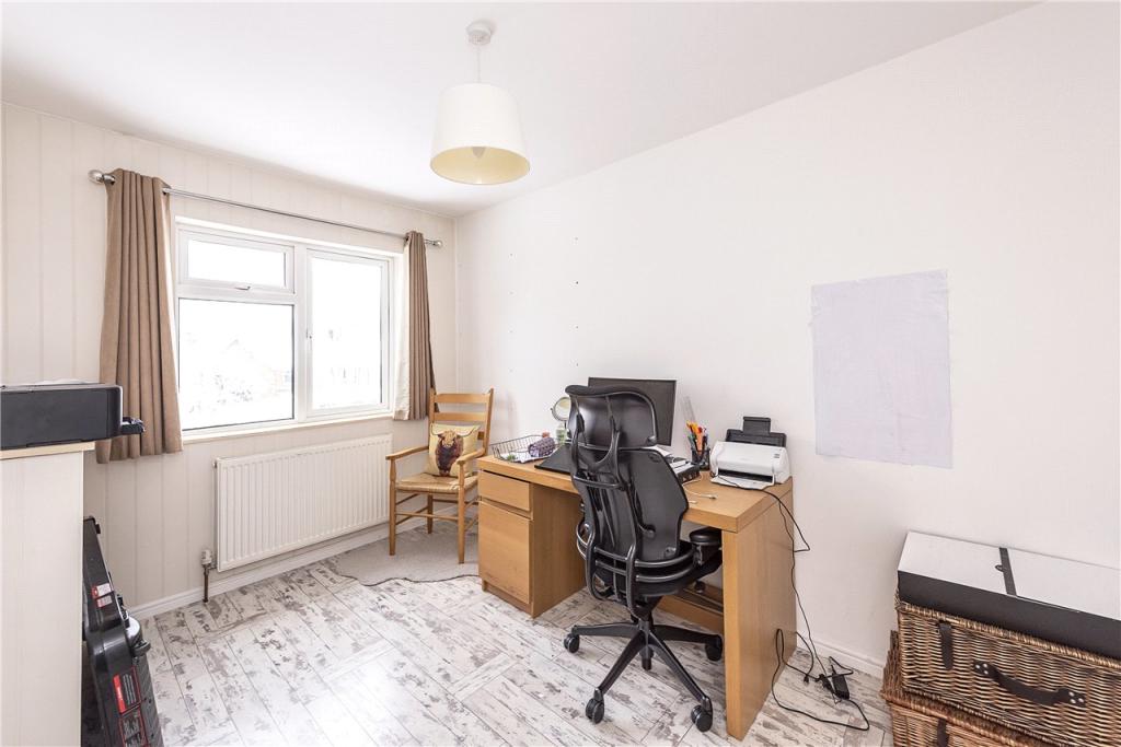 Bedroom/Study