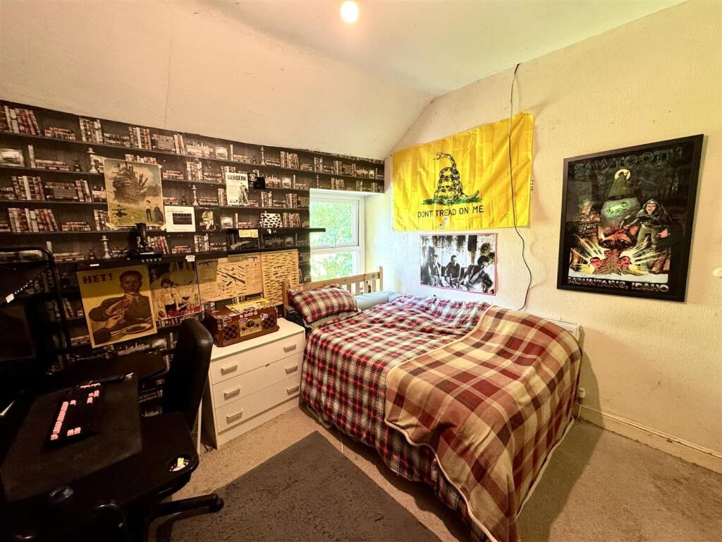 BEDROOM 3