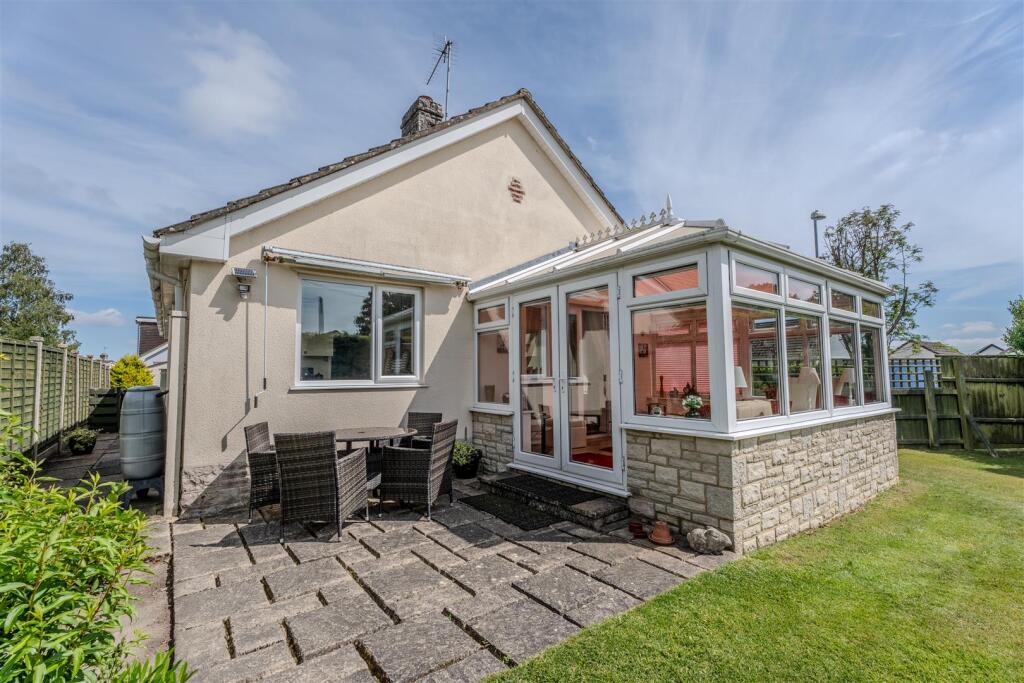 1 Martindale Ave-18.jpg