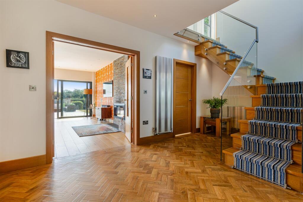 A23 - Bascombe Road, Brixham, Eastleigh House - 25