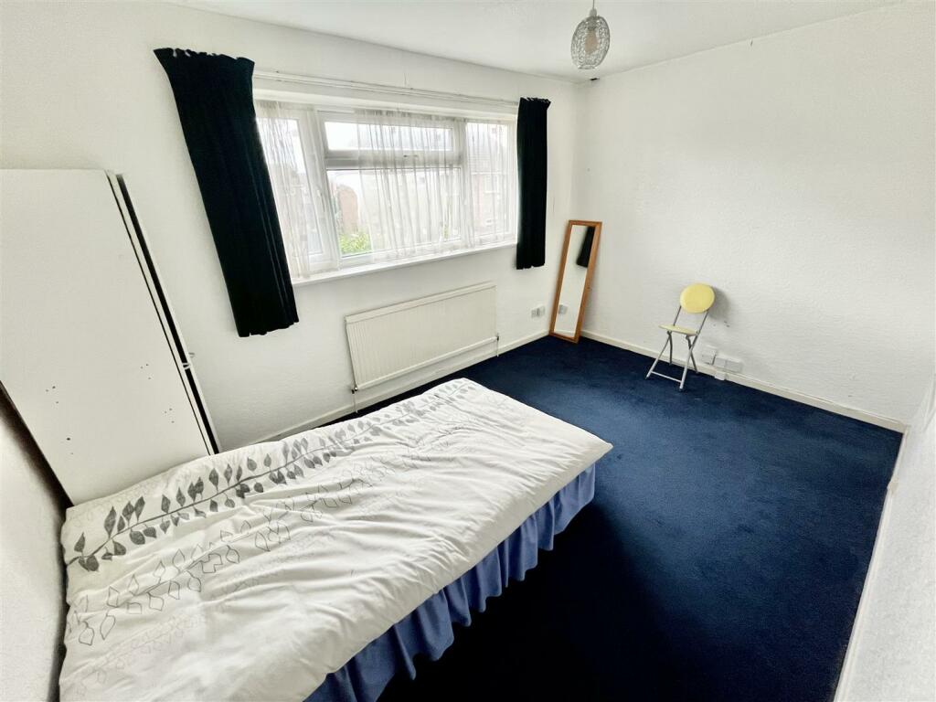Bedroom 2 Aspect 2