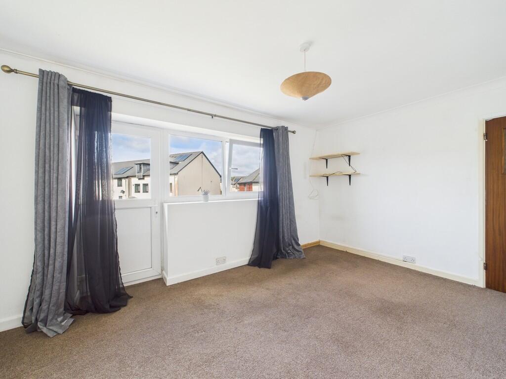 CAM02089G0-PR0562...